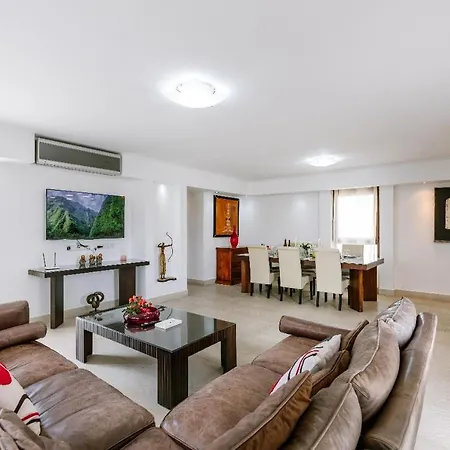 Modern 2bedroom Penthouse Near Sea