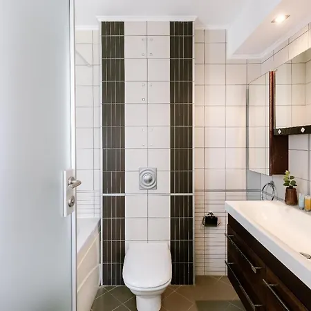 Modern 2bedroom Penthouse Near Sea * パ フォス
